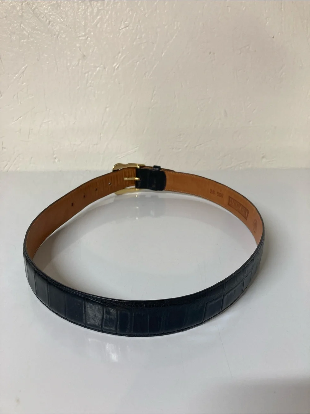 Lands' End size 28 Black Croc-Embossed Leather Belt with Gold Buckle VTG 1991